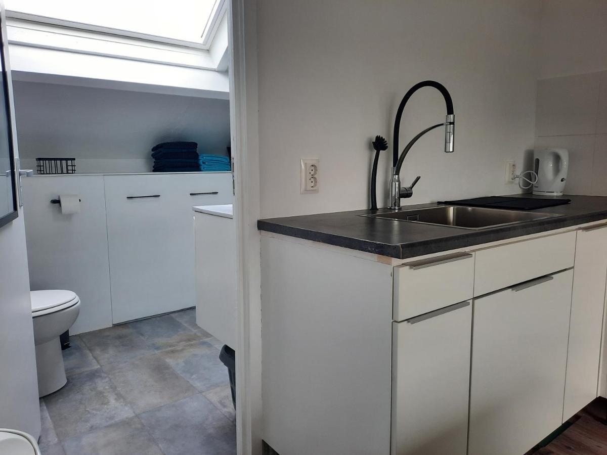 Studio 76 Groningen Met Gratis Leenfietsen Hotel Luaran gambar